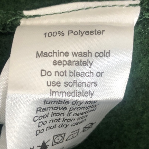 Mens Green Sweater. NEW. Size 2X. Devon and Jones.
New with tag. - Picture 7 of 10